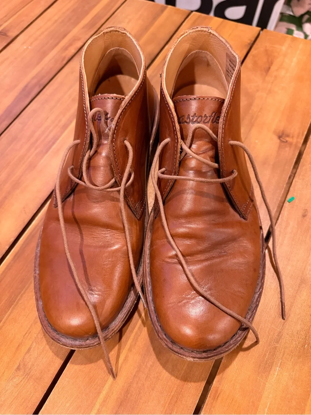 Men's Tan Leather Chukka Boots - Classic Lace-Up Comfort